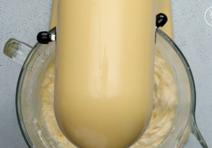 [Football Cake] Step 1