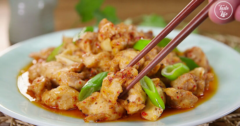 https://img.tastelife.tv/assets/uploads/2020/01/00859_Chicken_with_vinegar_Chef_Chen_Yichun_thumb-825x433.jpg