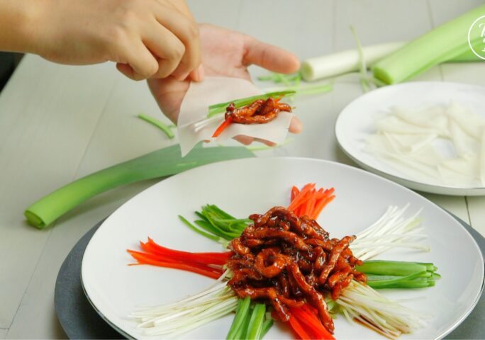 Sautéed Shredded Chicken with Sweet Bean Sauce