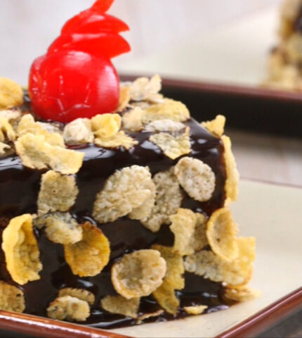 Cube Sweetie Chocolate Cake with Cornflake