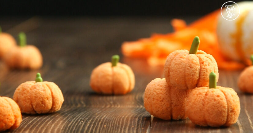 Mini Pumpkin Cake