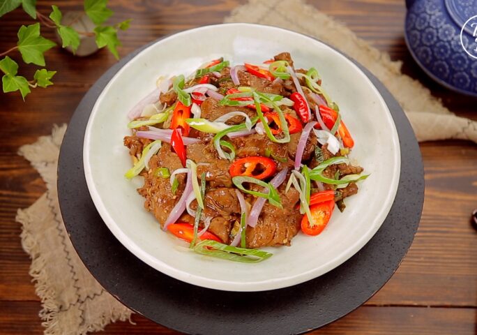 Scallion Beef Stir Fry with Black Pepper