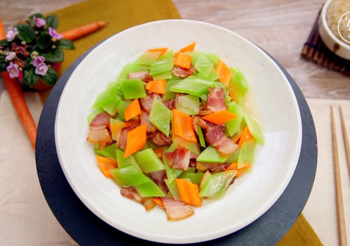 Stir Fry Chinese Bacon with Celtuce