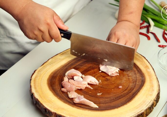 [Marinate chicken] Step 1