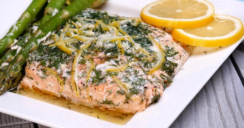 Baked Salmon with Asparagus in Foil