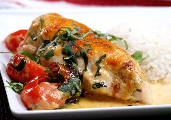 Creamy Chicken With Cherry Tomatoes