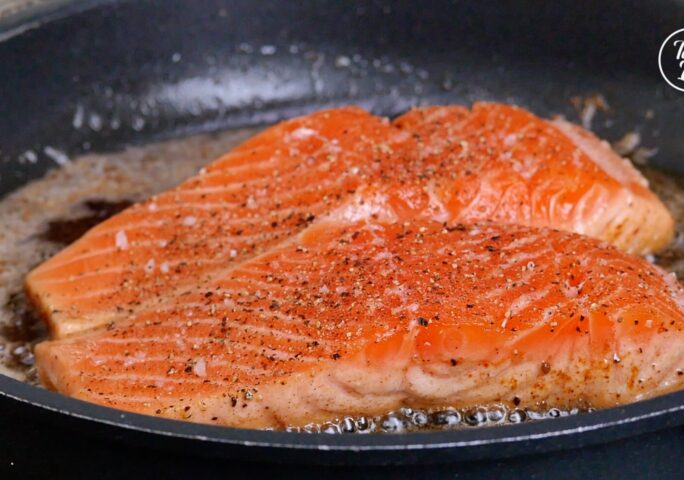Pan Seared Salmon with Parsley Cream Sauce | Crispy Salmon with Heavy
