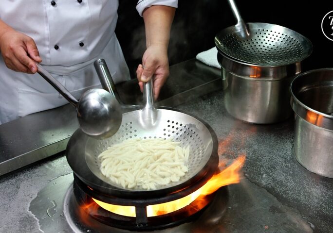 Scissor Cut Noodles - Okonomi Kitchen