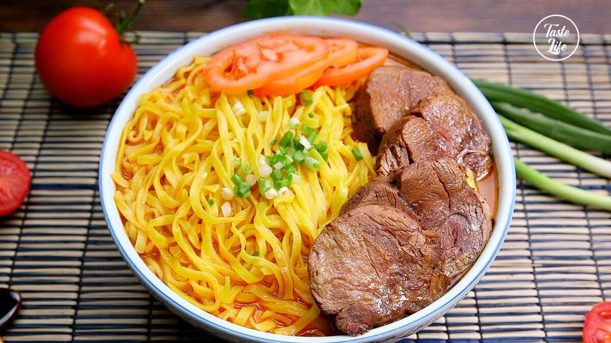Beef Noodle Soup with Tomatoes chinese food noodle soup noodles