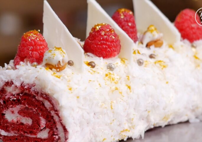 Red Velvet Cake Roll