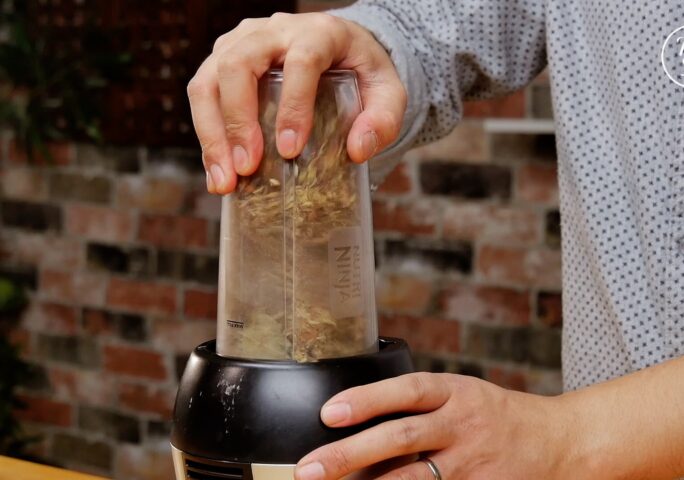 [Spicy soup base] Step 1