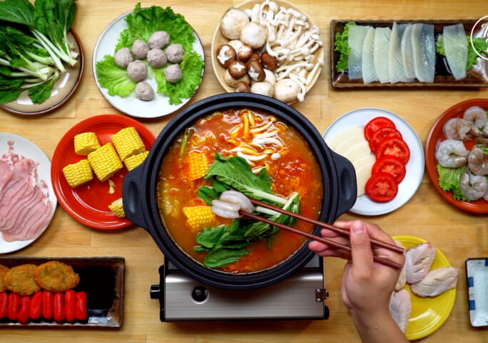 Hot Pot with Tomato Oxtail Soup Base