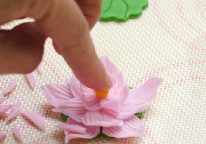 To make the lily flower - Step 3