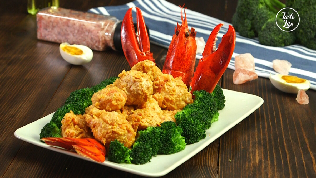 Lobster With Salted Egg Yolk bass catfish crab Taste Life