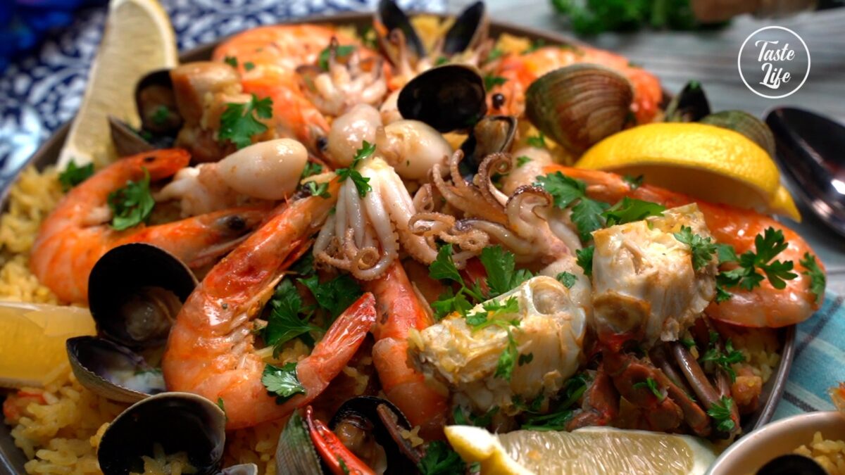 Easy Spanish Paella | seafood | easy dinner | Taste Life