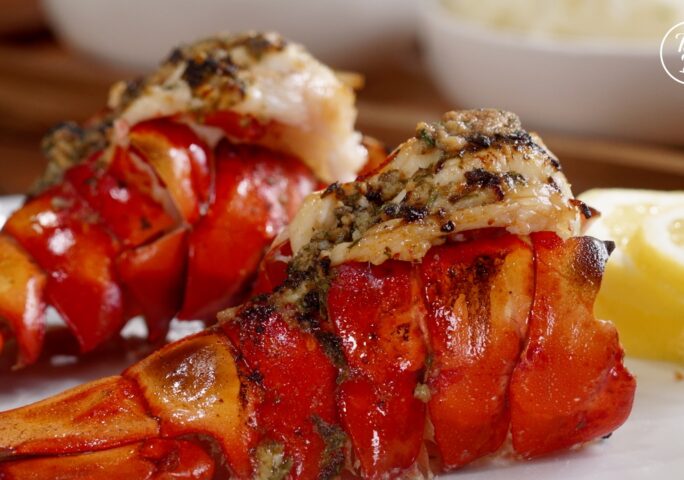 Broiled Lobster Tails With Dipping Sauce