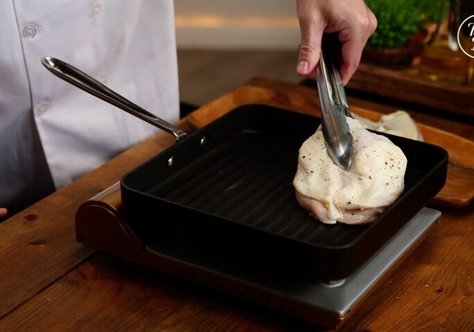 Step 3【Stuff and grill chicken】