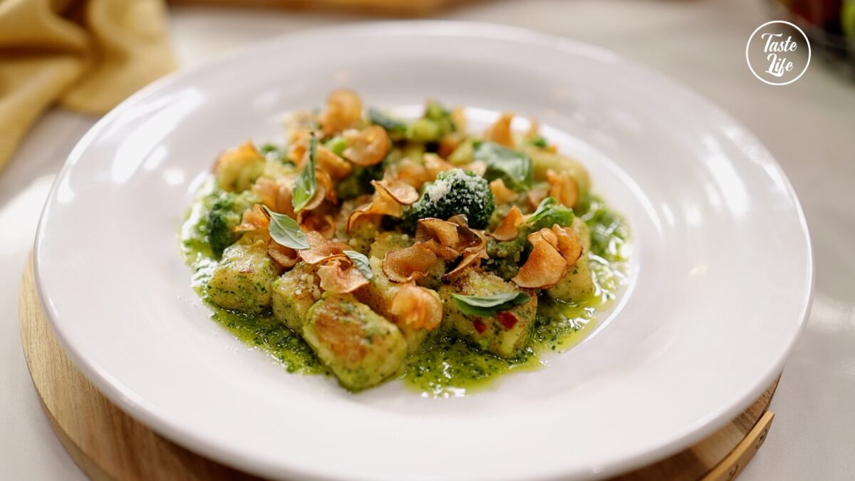 Potato Gnocchi With Broccoli Pesto | cooking | dinner | dinner ideas | Taste Life