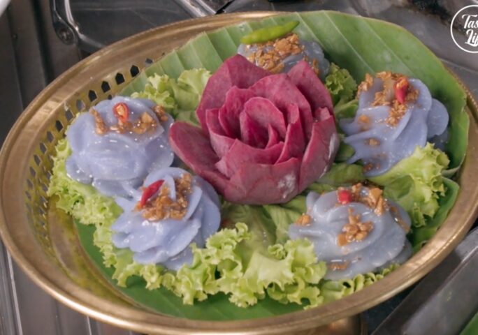 Steamed Butterfly Peas Dumplings (Chor Muang) | appetizer recipes ...