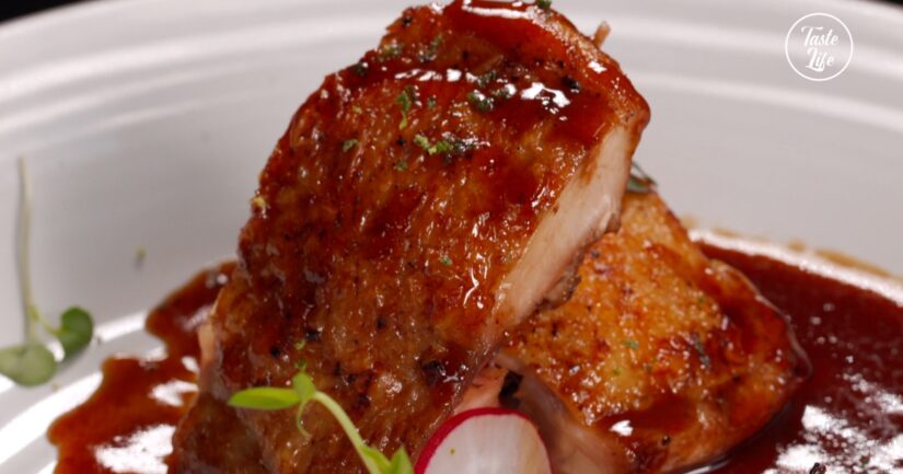 Garlic-Roasted Chicken Thighs