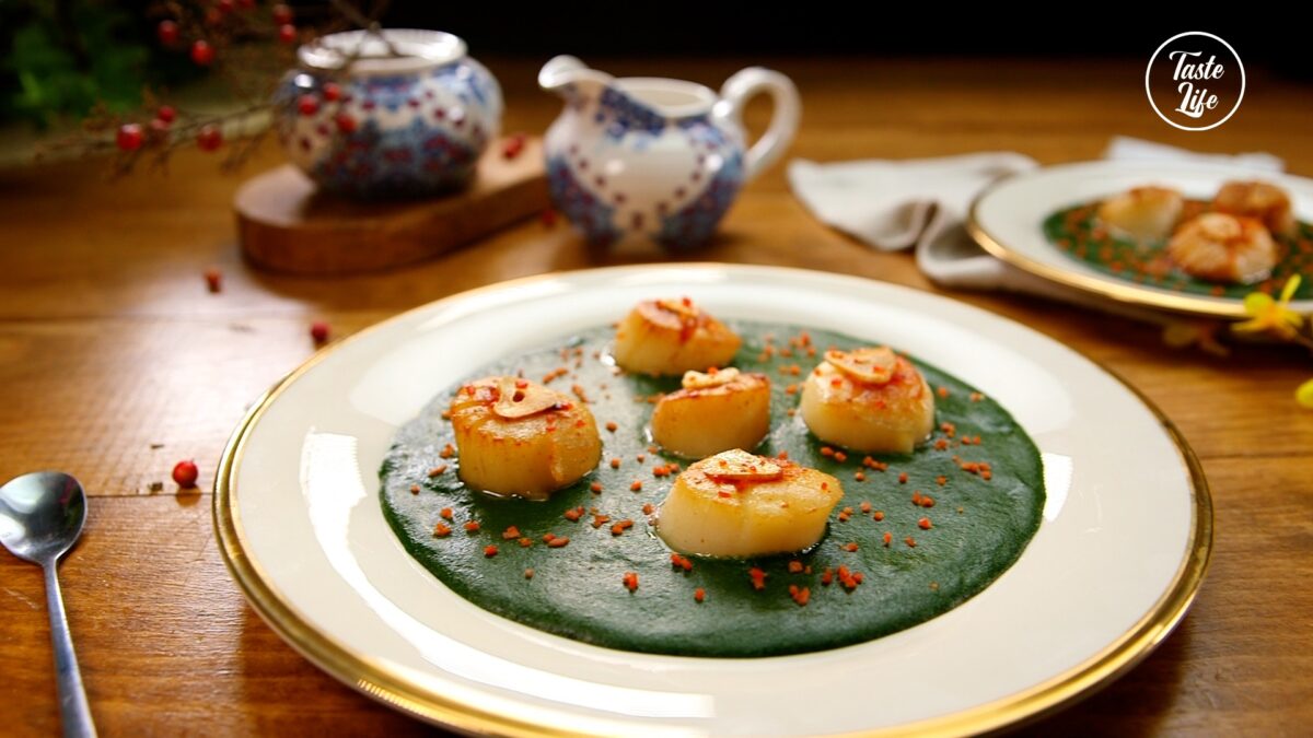 Scallops With Spinach Sauce chicken soup crab dinner Taste Life