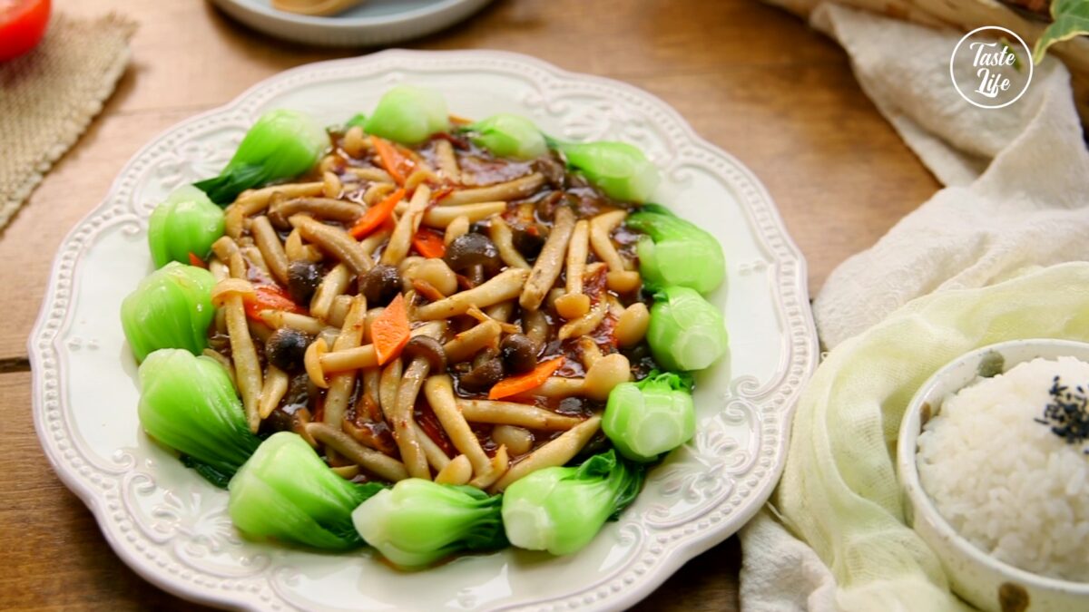 Stir Fried Mushrooms With XO Sauce stir fry mushrooms xo sauce