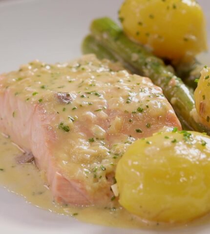 Poached Salmon With Asparagus and New Potatoes
