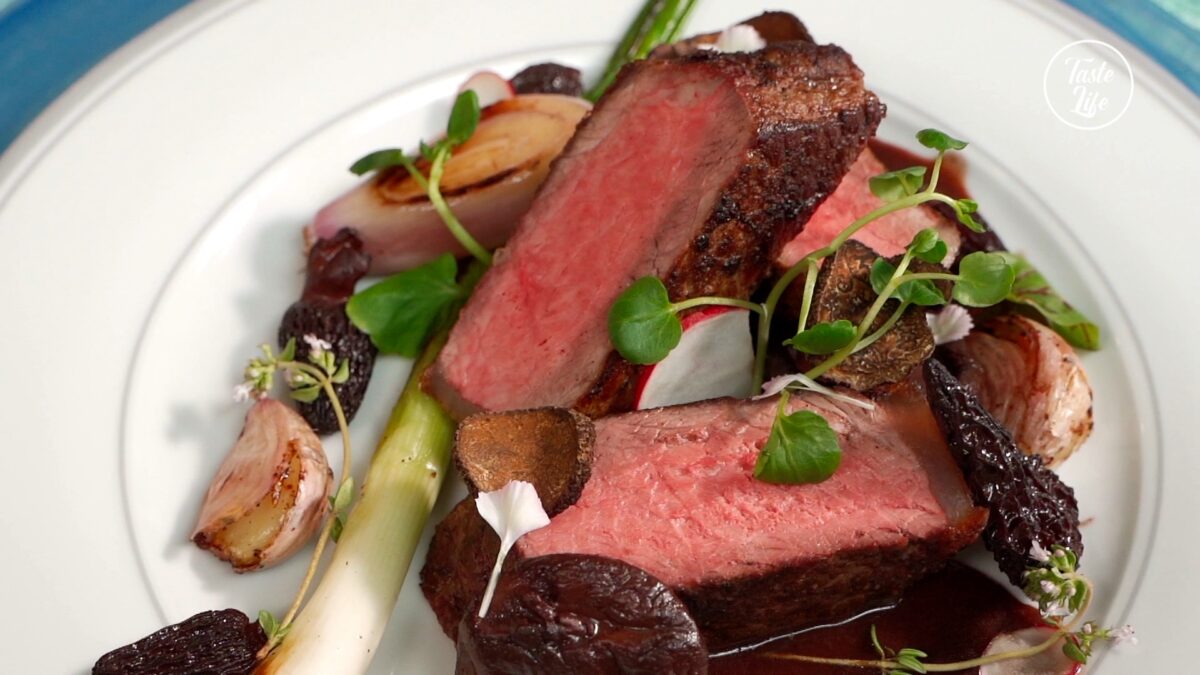 Steak With Dried Wild Mushroom Sauce | easy dinner ideas | easy lunch