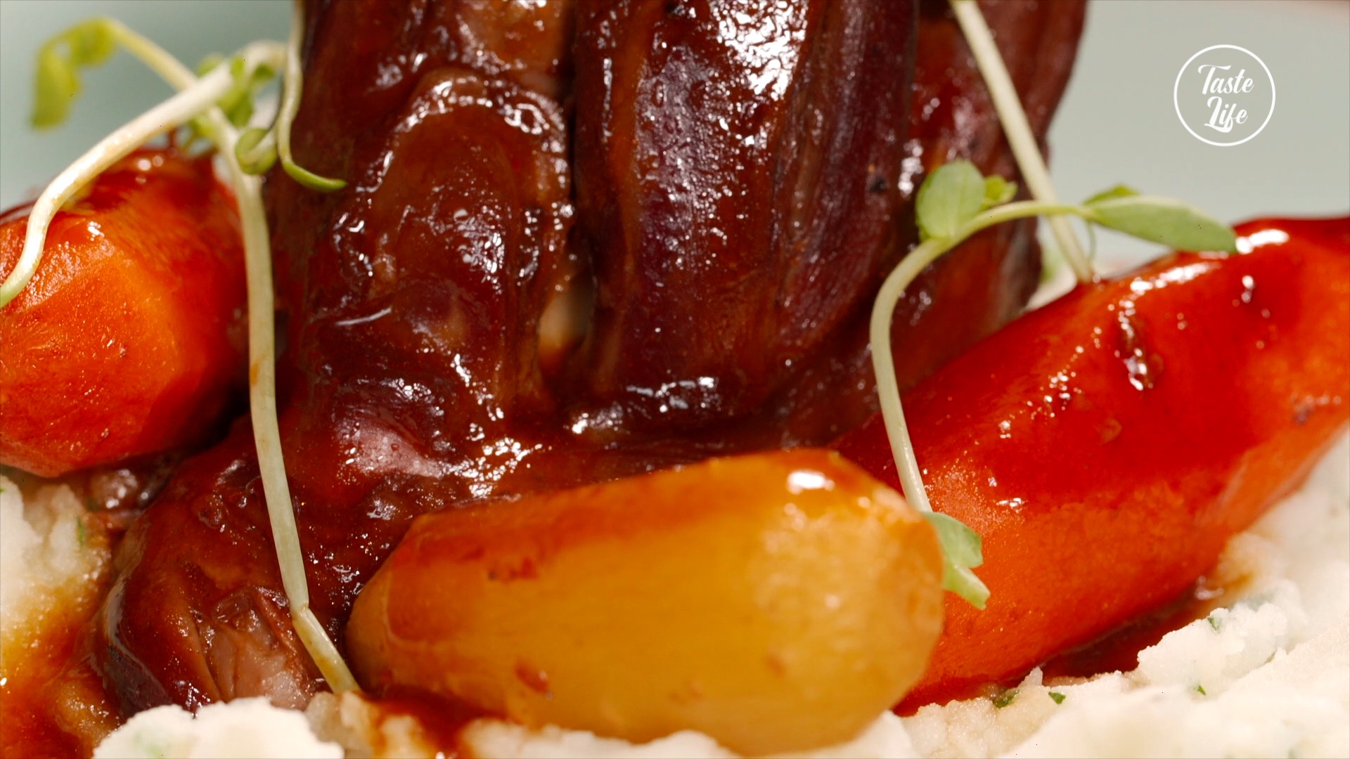 Braised Lamb Shank With Mashed Potato Braised Lamb Shank With Mashed