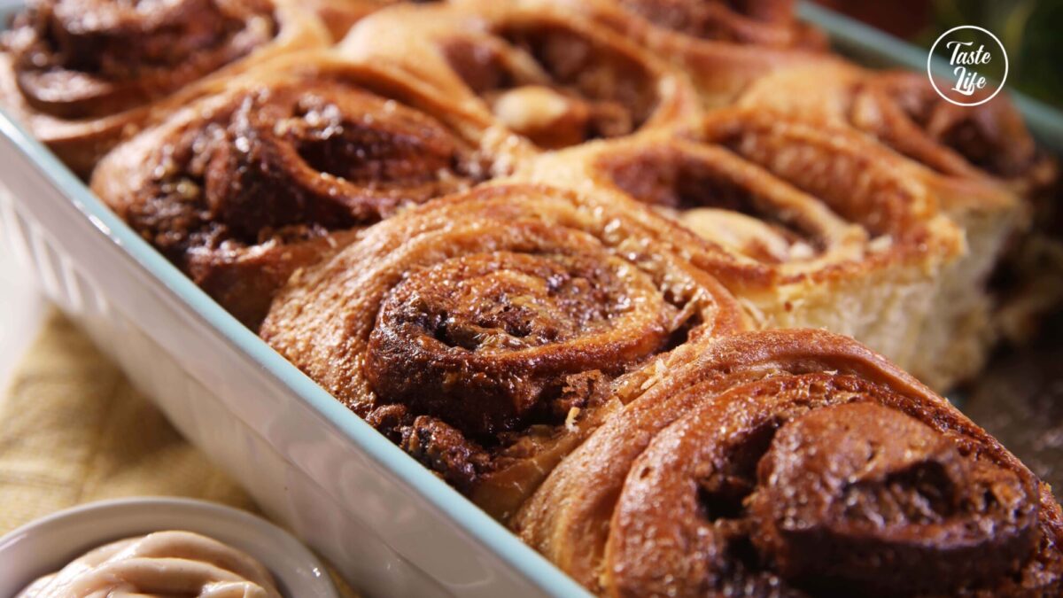 Cinnamon Rolls With Cream Cheese Frosting | cream | easy dessert recipes | Taste Life