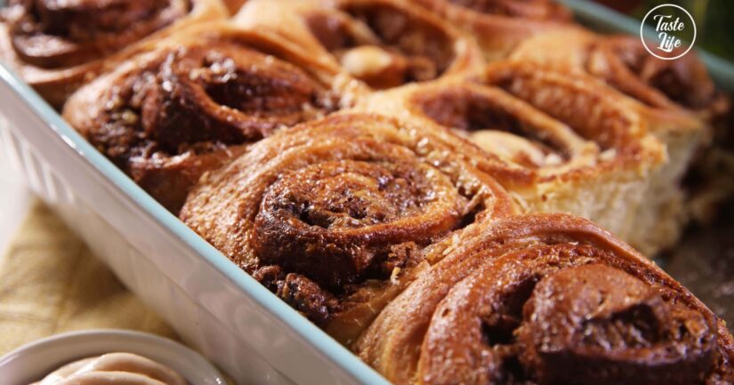 Cinnamon Rolls With Cream Cheese Frosting