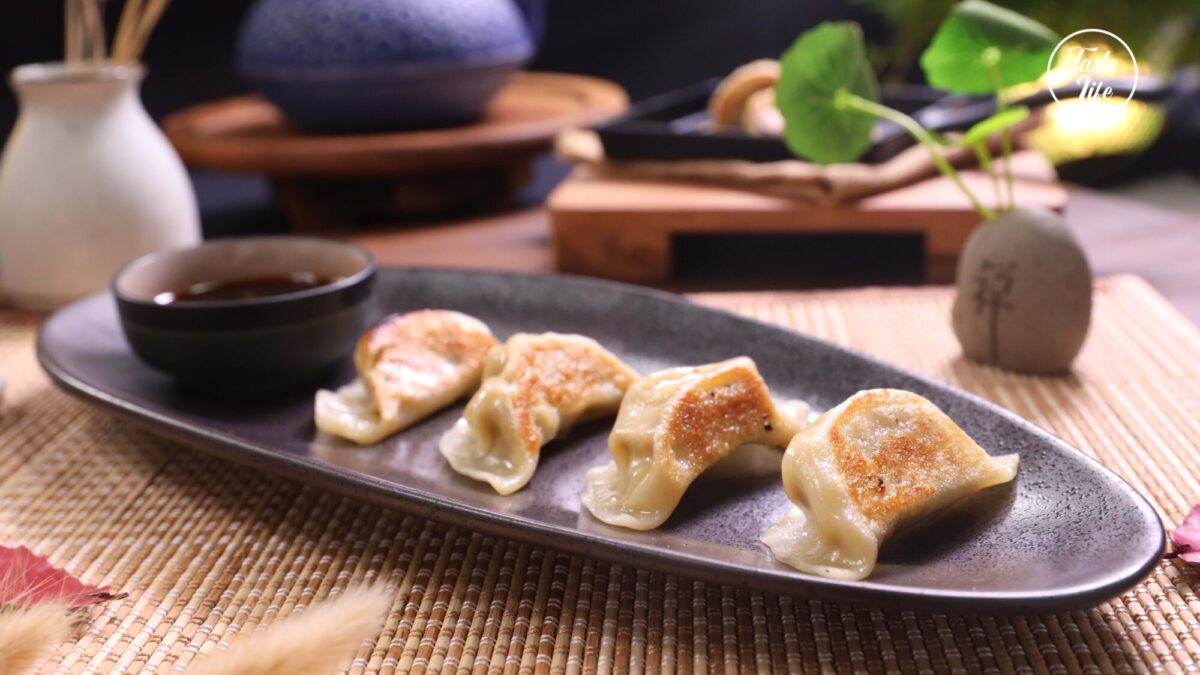 Chicken Gyoza | best chicken recipes | chicken dinner | dinner recipes | Taste Life