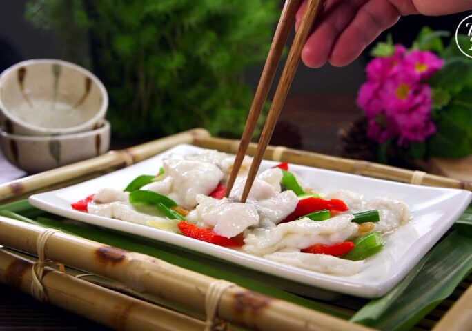 Stir-Fried Marble Goby Fillets With Bell Pepper