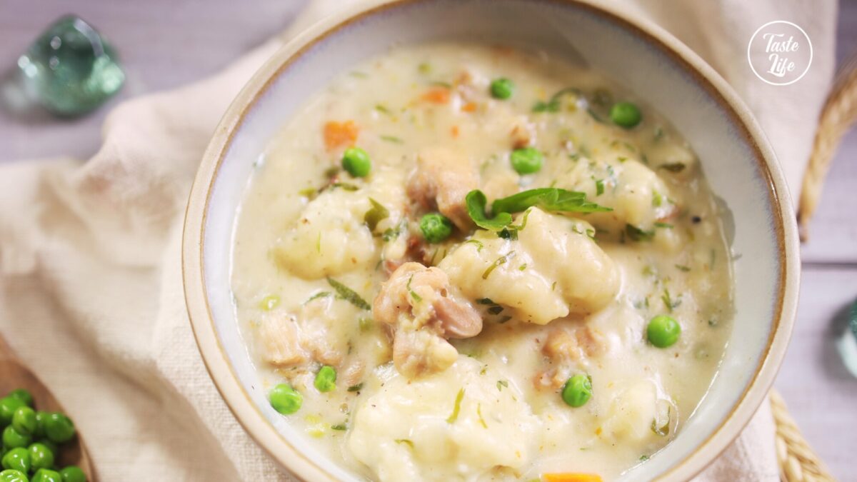 Southern Chicken and Dumplings | chicken dinner | chicken recipes | Taste Life