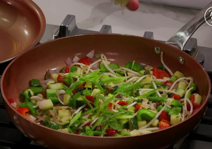 Step 7【For The Vegetables Filling】