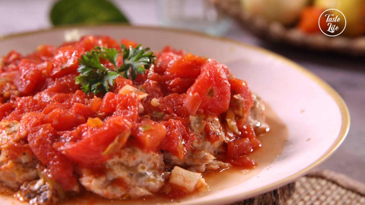 Vietnamese Chicken Meatballs in Spicy Tomato Sauce Over Rice best