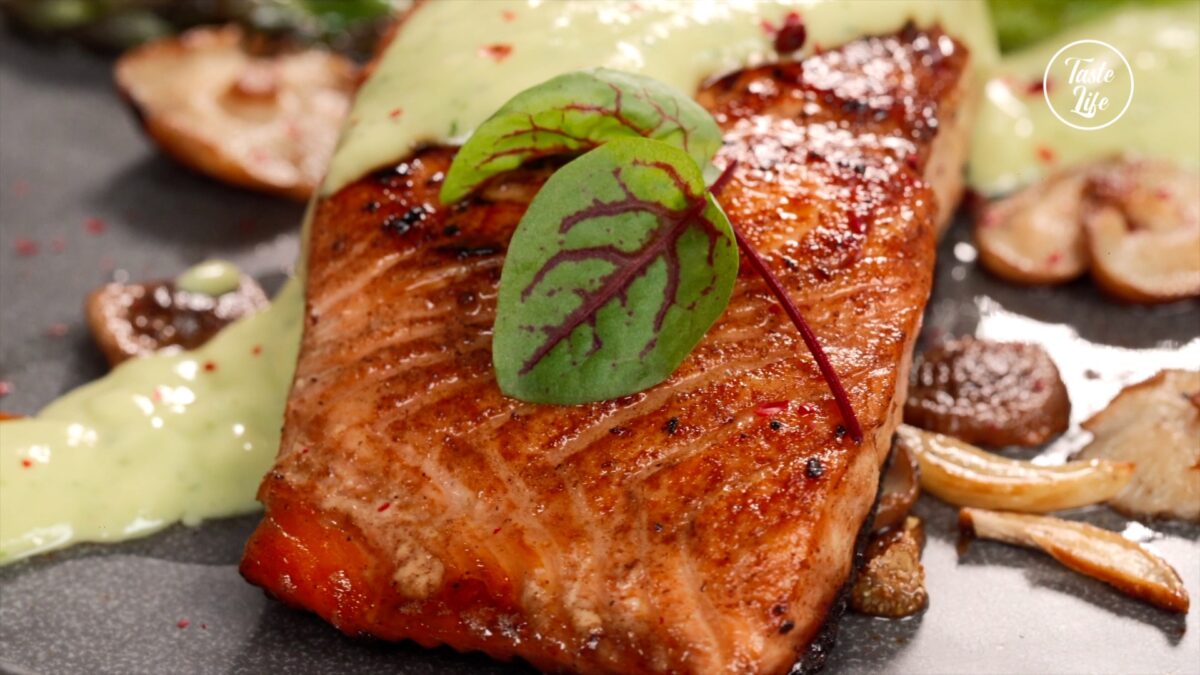 Salmon With Avocado Sauce And Vegetable Dinner Ideas Easy Dinner   16x9 00966 Salmon With Avocado Sauce T6 1200x675 