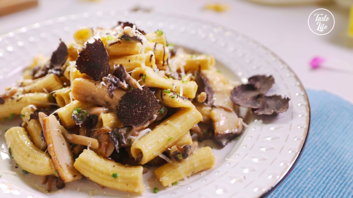 Fresh Pasta With Wild Mushrooms & Truffles dinner idea noodles