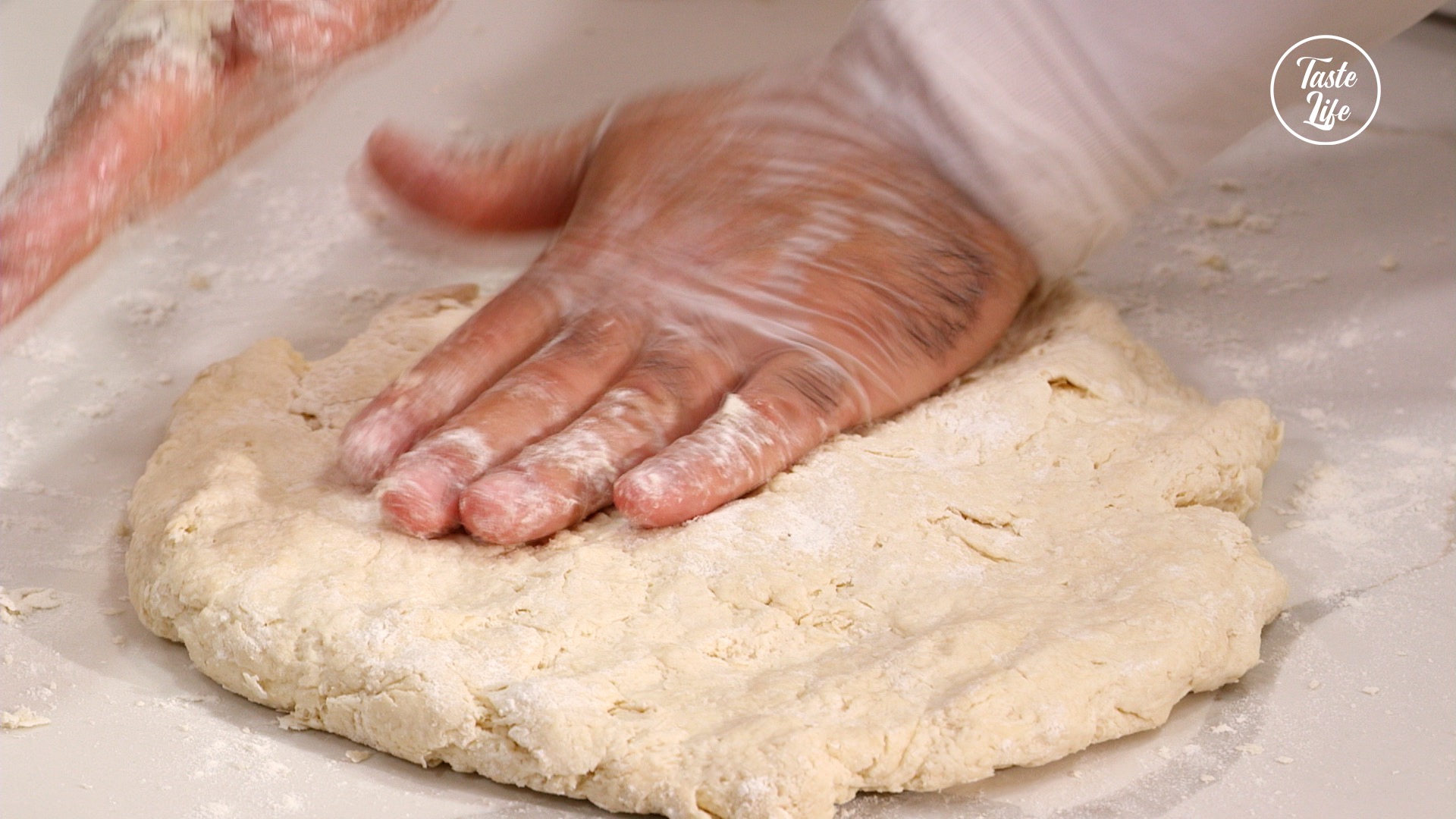 【 Buttermilk Biscuits】Step 6: