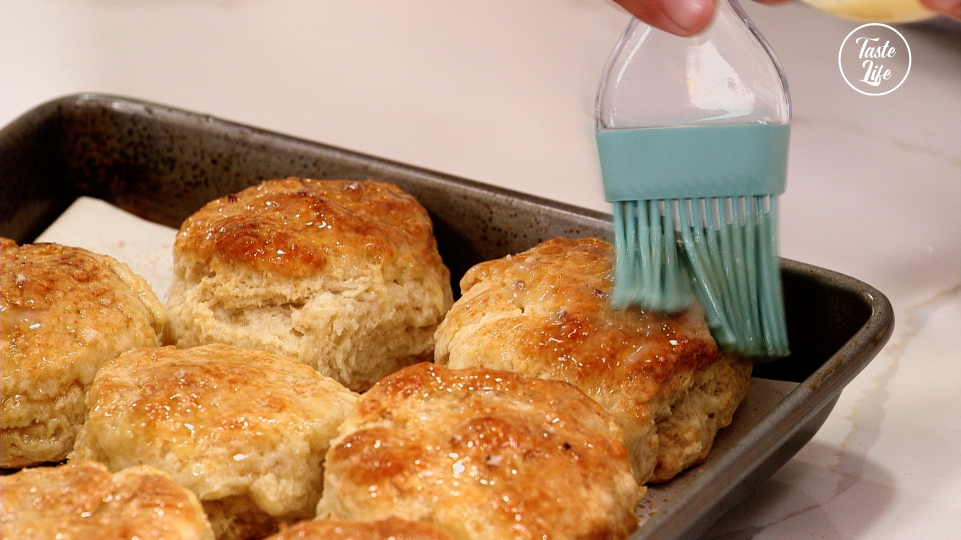 【 Buttermilk Biscuits】Step 13: