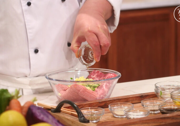 Step 2【For The Meatball】