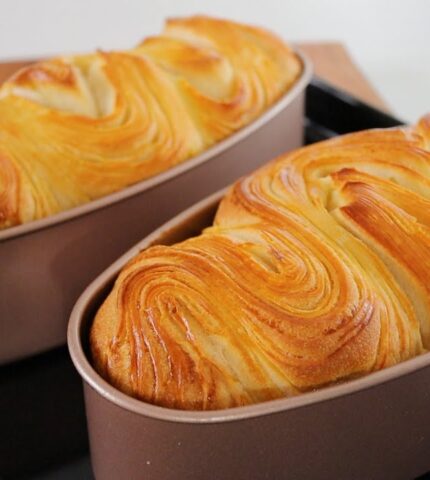 Puff Pastry Butter Bread Loaf