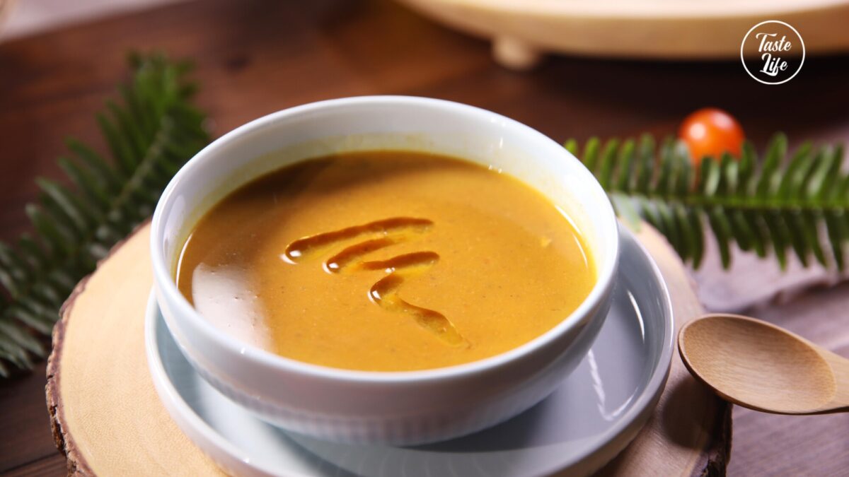 Pumpkin Squash Soup with Coconut Milk | chicken soup | noodle soup | soup recipes | Taste Life