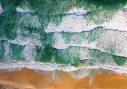 Calming Seas – Relaxing Music with Gentle Ocean Sounds