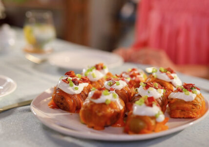 Delightful Hasselback Potatoes on Lazy Sunday Afternoons – Bake. Share. Eat.