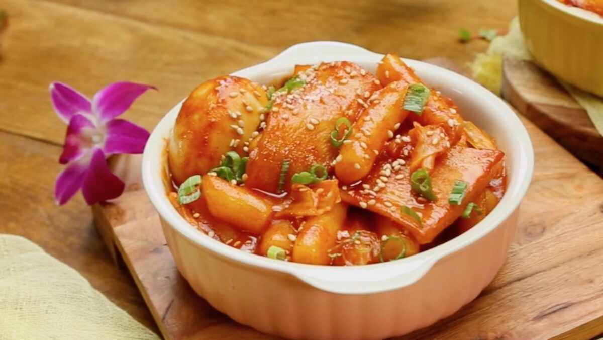 Korean Spicy Rice Cake korean fried rie spicy Taste Life
