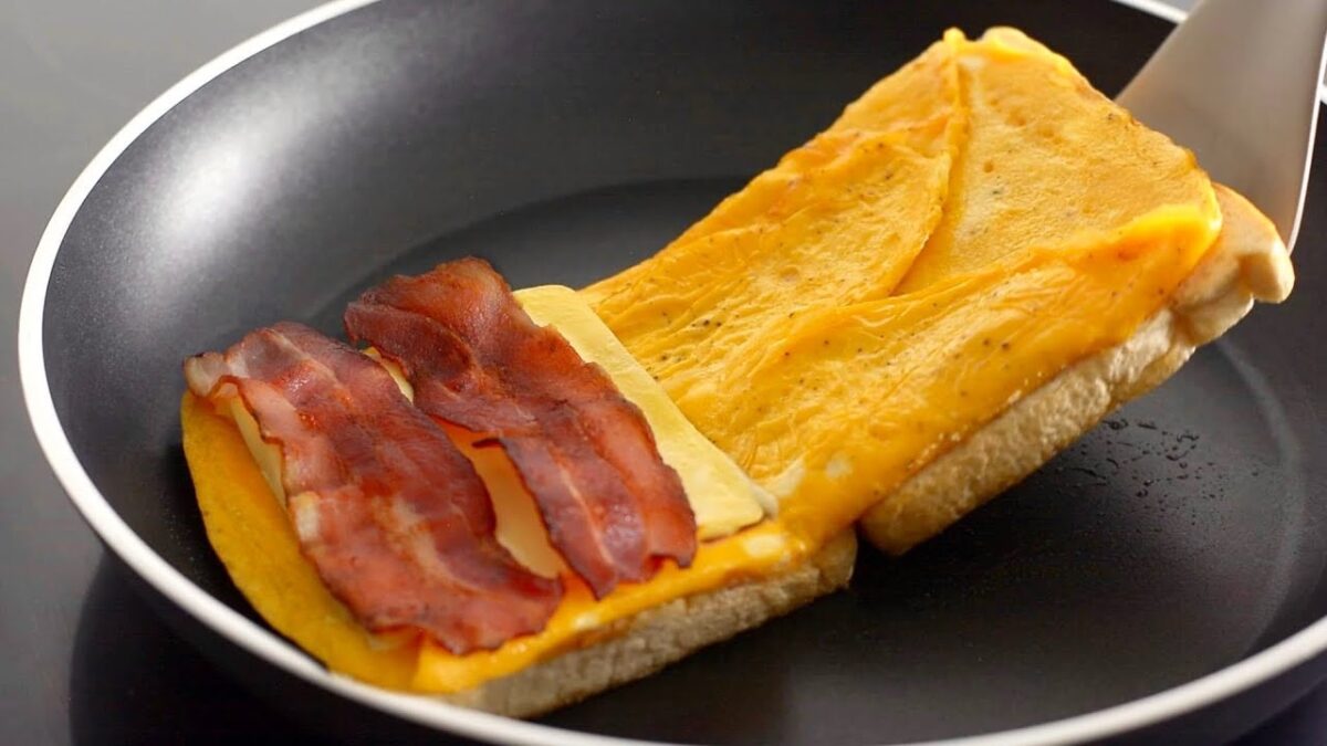 BREAKFAST EGG SANDWICH HACK | Crispy One Pan Egg Toast | sandwich | egg ...