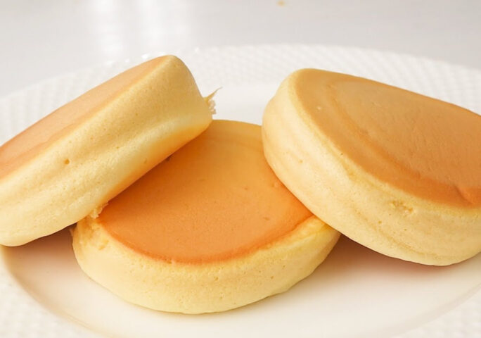 Fluffy Soufflé Pancakes | Japanese street food! $1 Cheap ingredients!