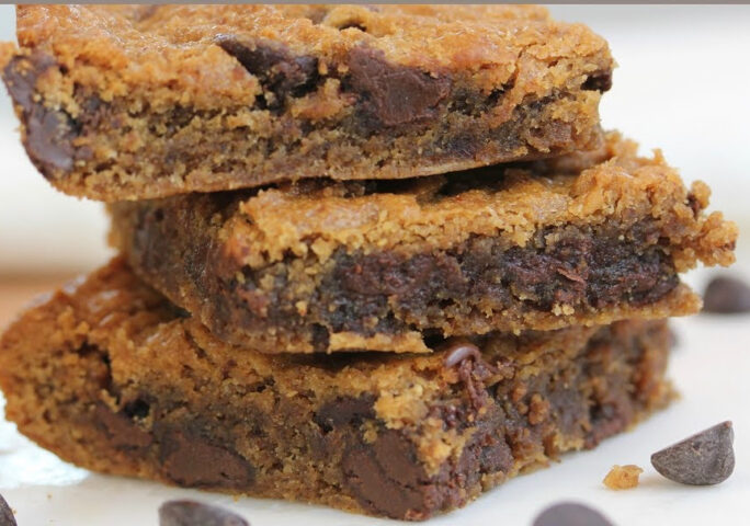 Chocolate Chip Brownie Bars | Vegan + Paleo + Grain-Free