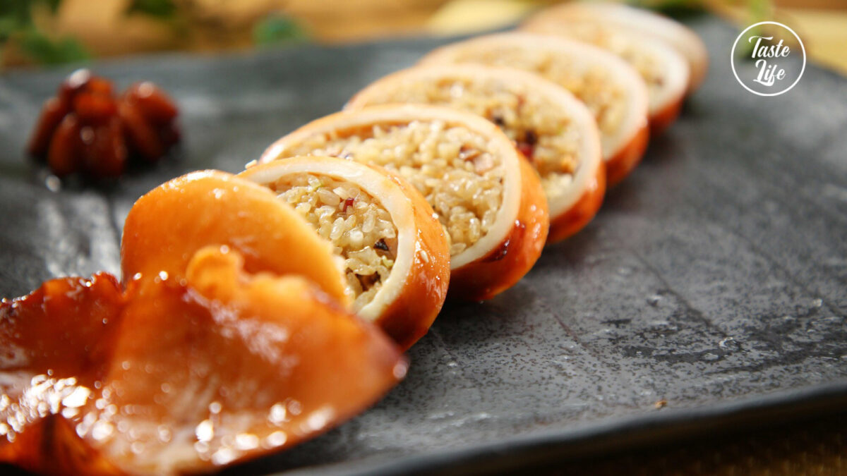 Stuffed Squids with Sticky Rice | cooking | crab | dinner | Taste Life